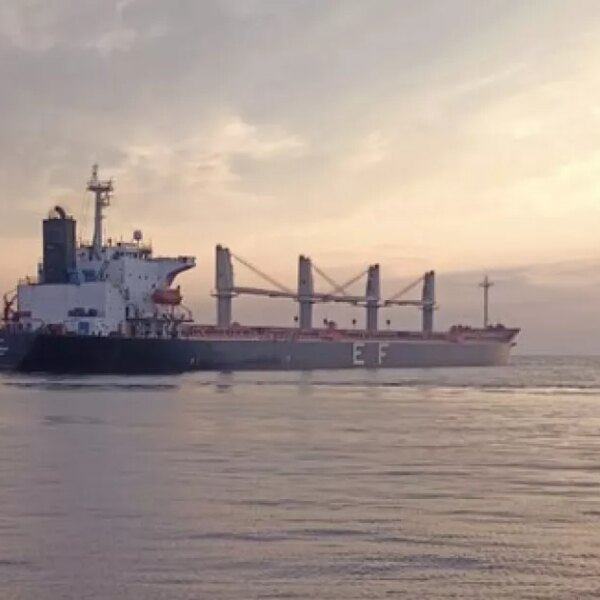 Одеса: портам загрожує морська блокада, вантажні ставки подвоюються, відсутність суден вперше за 2,5 року.