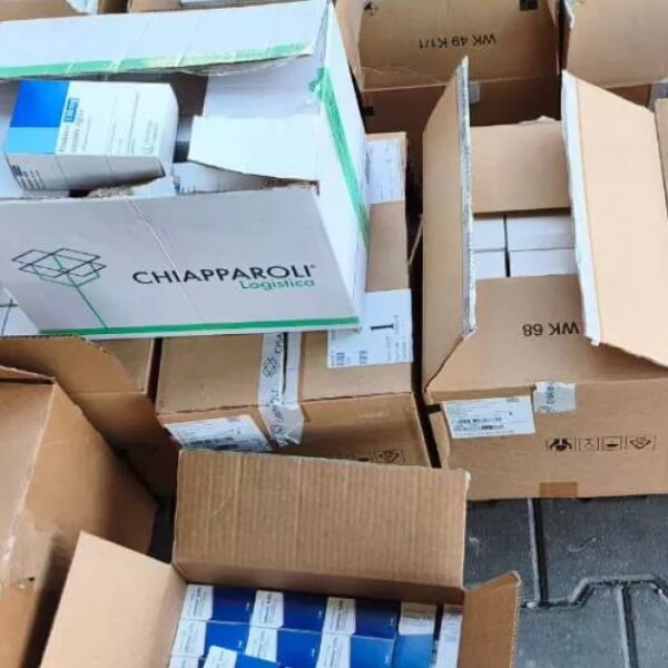 Препарати на 700 тисяч гривень: у вантажівці з гуманітарною допомогою знайшли незадекларовані ліки