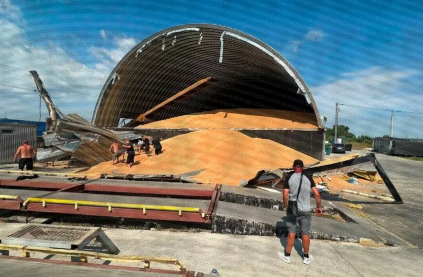 Нещасний випадок у приморському населеному пункті: в Одеській області сталась катастрофа зі сховищем зерна, є жертва.