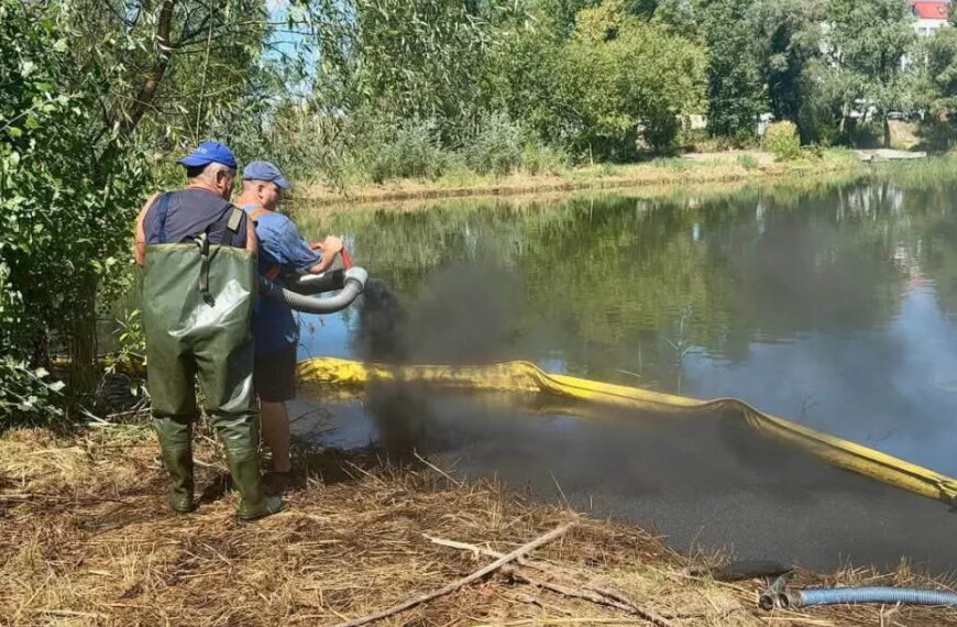Озеро Кирилівське: зменшення обсягу нафтопродуктів після обстрілів у 33 рази