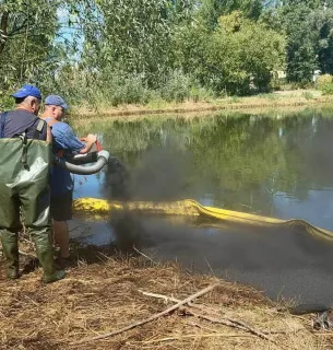 Очищення водойм після обстрілу: обсяг нафтопродуктів на озері Кирилівському зменшився у 33 рази3