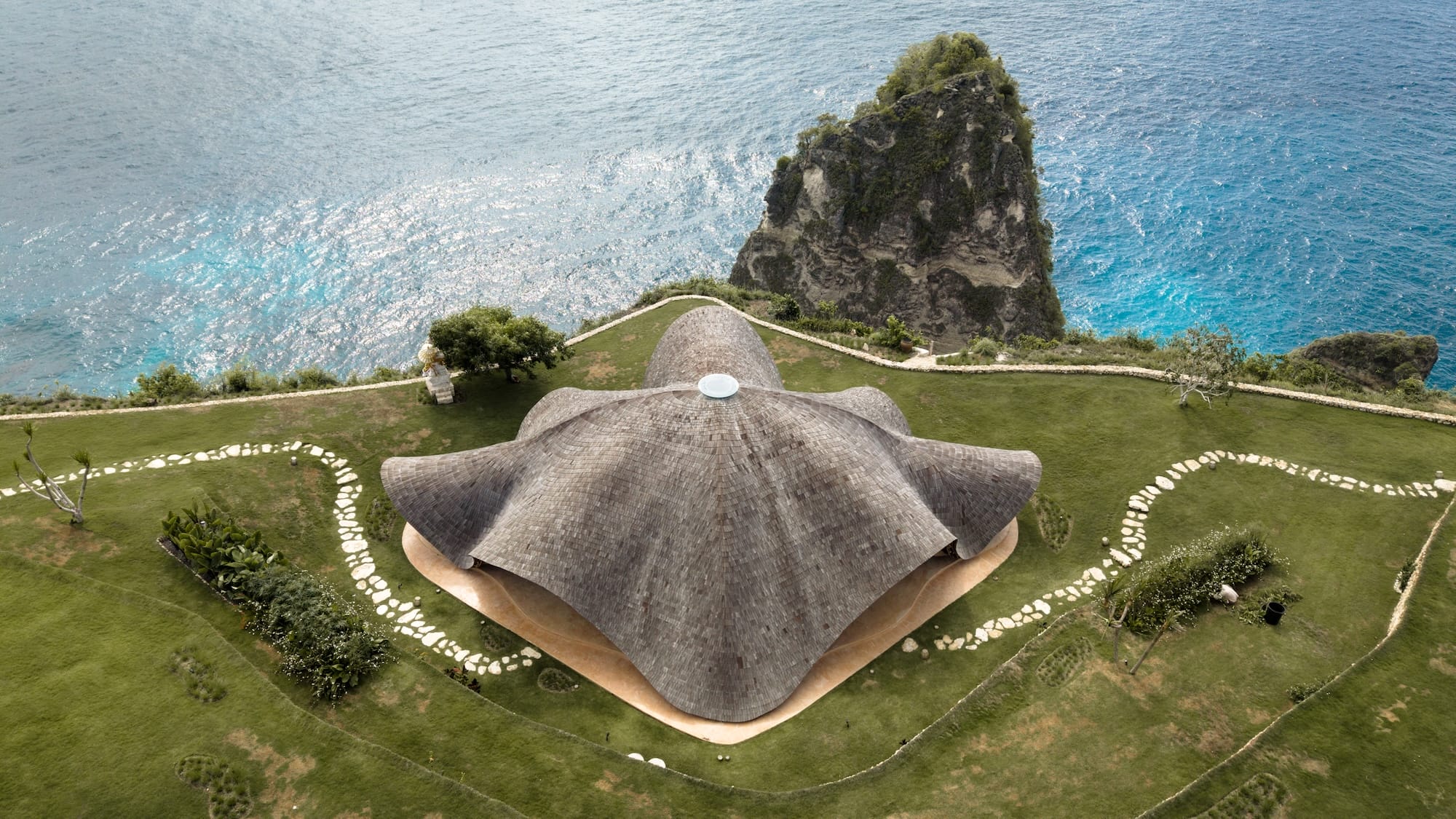 Pablo Luna Studio Takes Inspiration from Nature for Its Climate-Responsive Architecture3