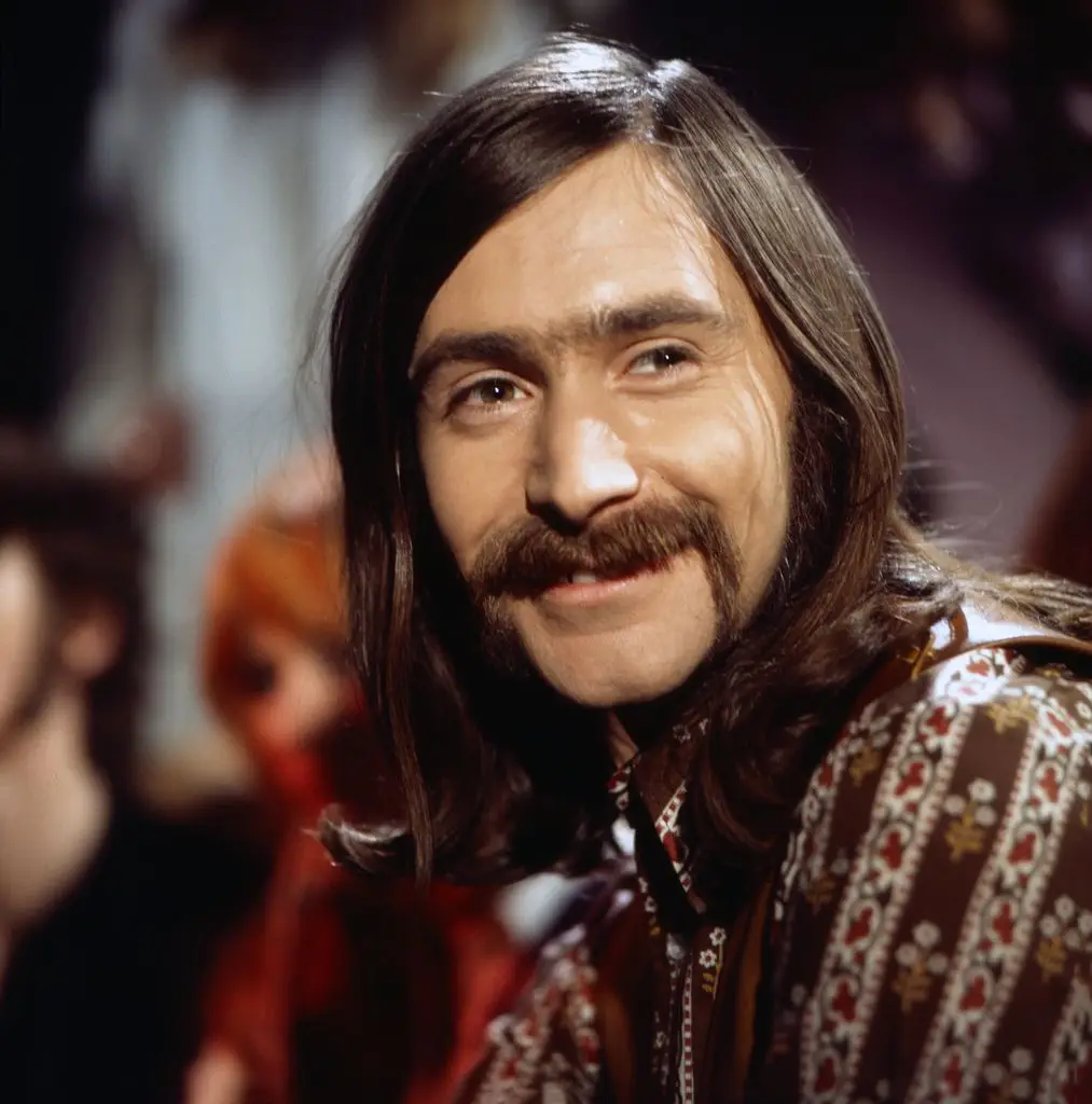 Can you identify these 15 famous one hit wonders from just one line?18