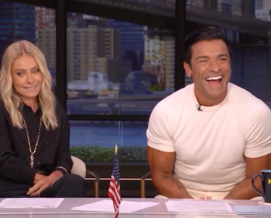 Kelly Ripa warns of on-air violation with husband Mark Consuelos1