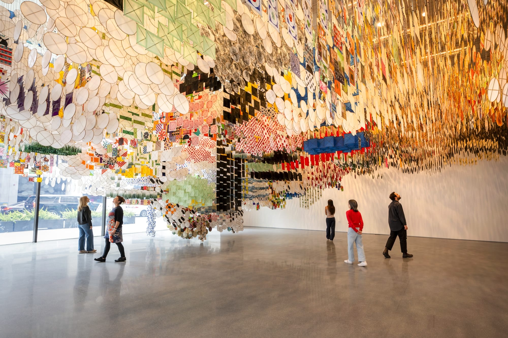 75,000 Patterned Paper Kites Cascade in Jacob Hashimoto's Largest-Ever Installation2