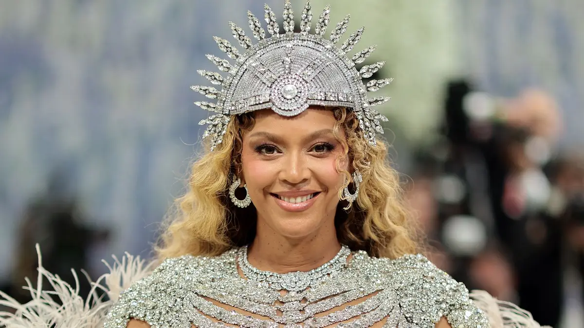 Billionaire Beyonce slammed for selling $1k empty box: 'You have lost your mind'0