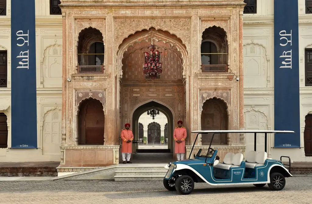 I stayed in an 18th-century palace in India and left feeling like royalty1