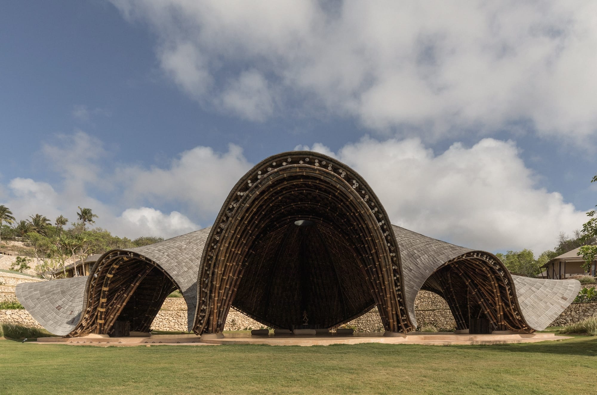 Pablo Luna Studio Takes Inspiration from Nature for Its Climate-Responsive Architecture4