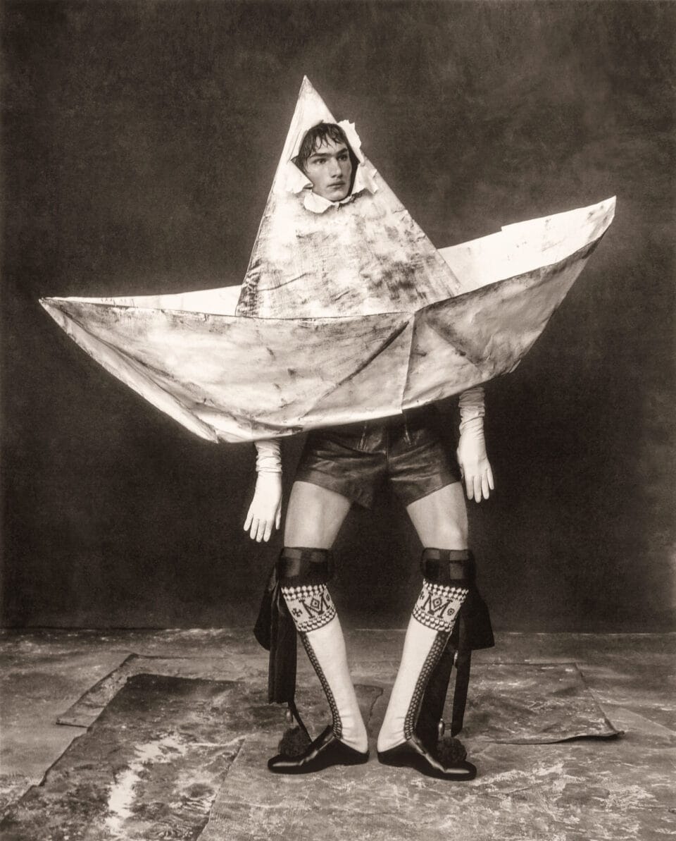 Szilveszter Makó's Surreal Photographs Reconstruct the Boundaries of Portraiture5