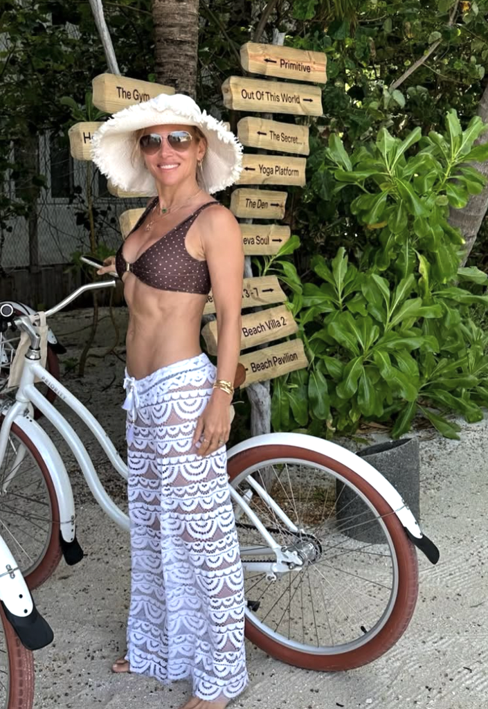 Elsa Pataky, 50, showcases washboard abs in polka-dot thong bikini on girls' getaway2