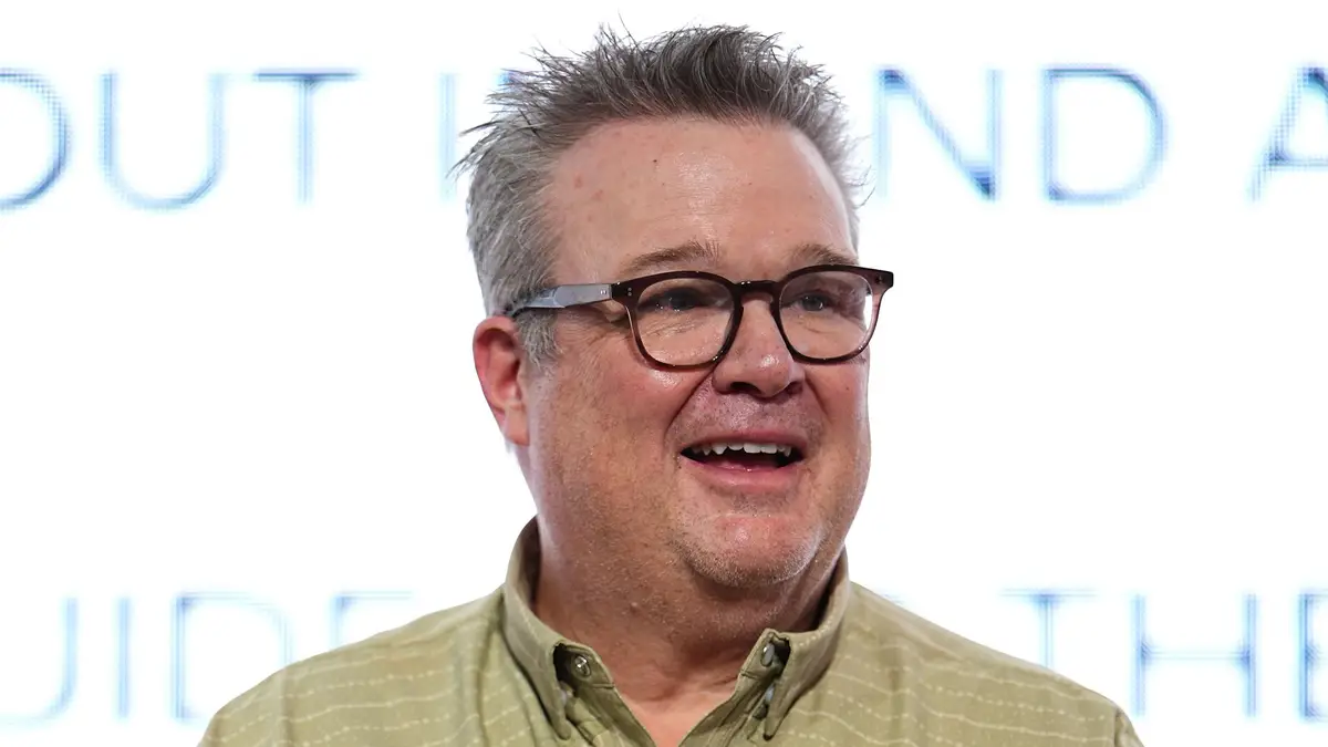 Modern Family's Eric Stonestreet showcases unbelievable weight loss transformation in waist-cinching romper0