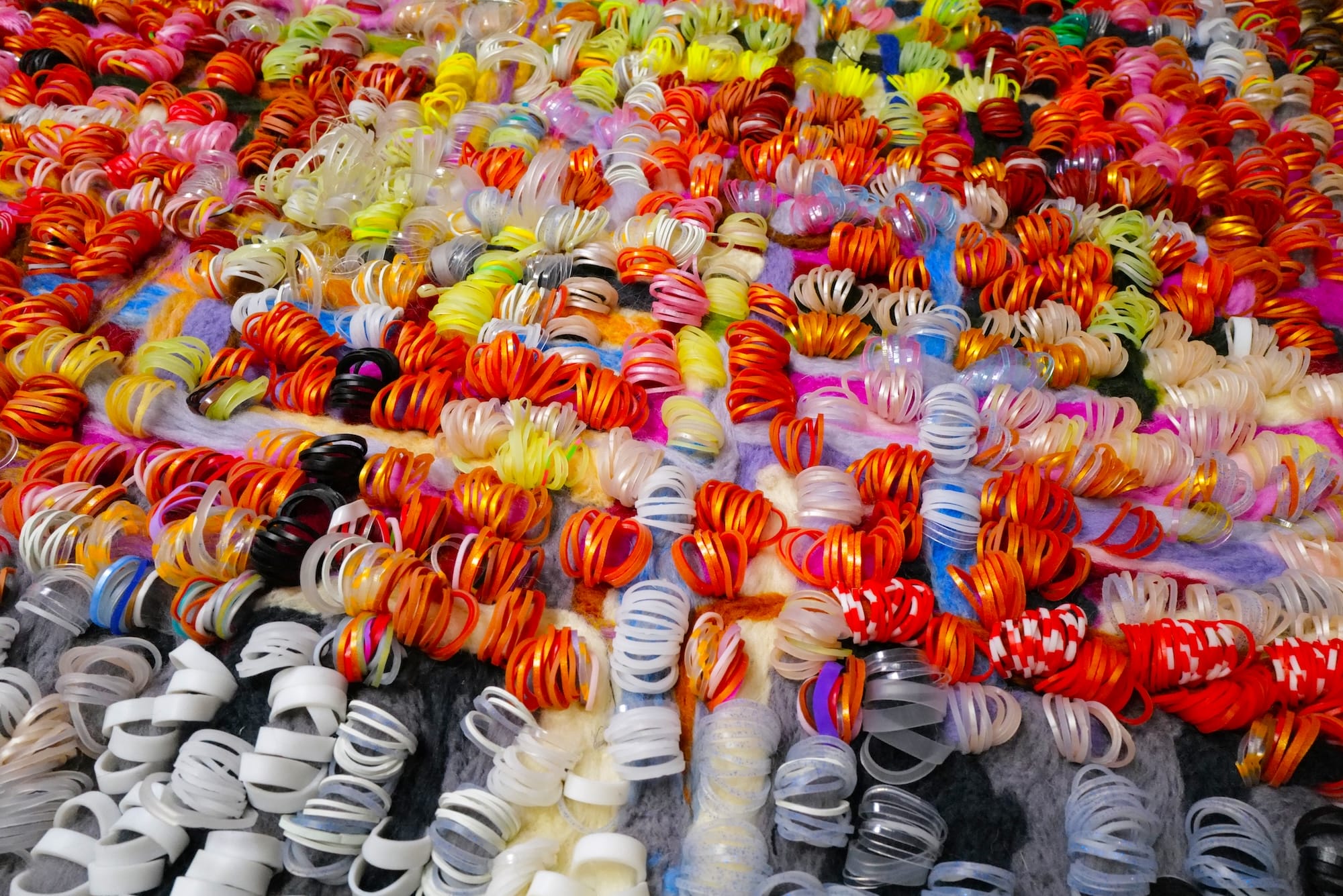 Hannah Buechler Loops Thousands of Colorful Loom Bands like Brushstrokes0