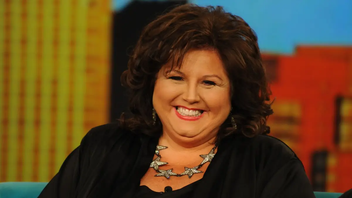 Dramatic before and after photos that show off Abby Lee Miller's 127lb weight loss - as Dance Moms star turns 610