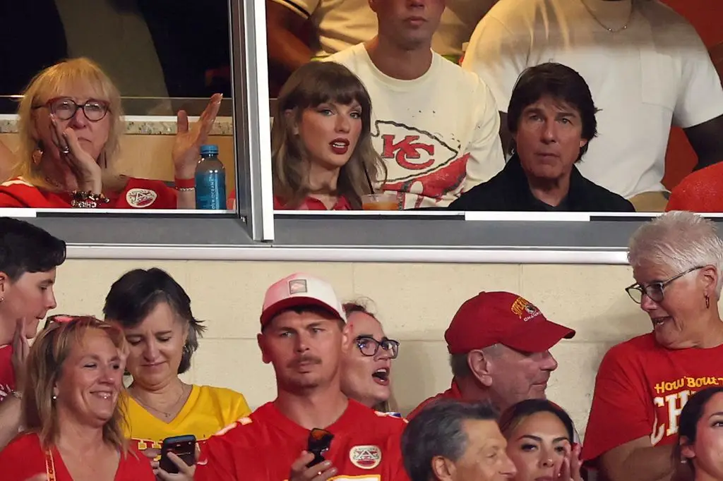 Travis Kelce reveals unexpected gift for Taylor Swift after 'hot' SVU-themed Emmys cameo1