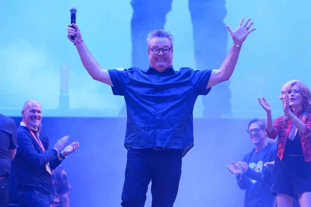 Modern Family's Eric Stonestreet showcases unbelievable weight loss transformation in waist-cinching romper5