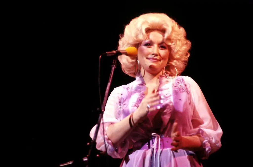 Dolly Parton's family member inundated with support two weeks after her passing: 'Doesn't feel real'4