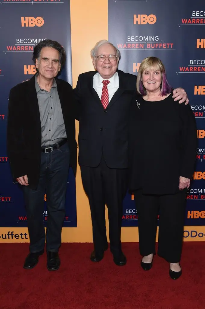 The billionaire heirs who were forced to work regular jobs before receiving their trust funds5