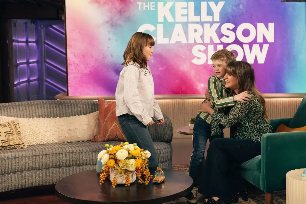 Kelly Clarkson's 12-word secret to getting through difficult times3