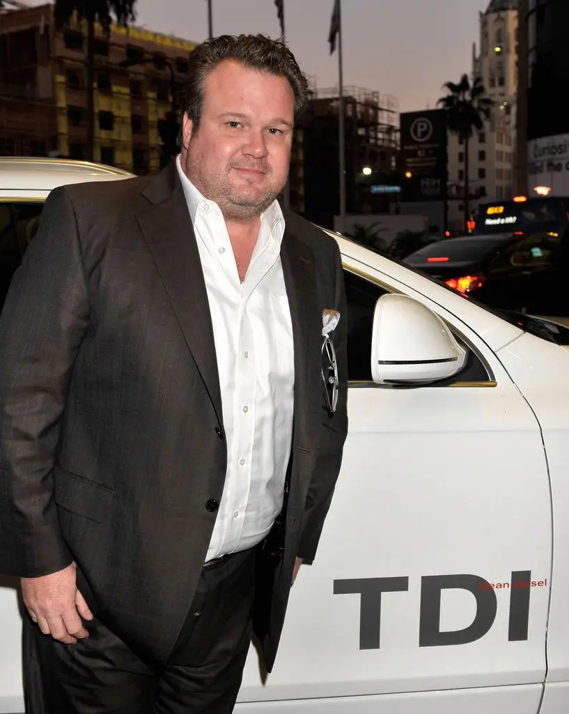 Modern Family's Eric Stonestreet showcases unbelievable weight loss transformation in waist-cinching romper3