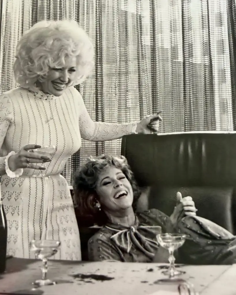 Jane Fonda remembers incident with Lily Tomlin that got Dolly Parton 'very upset'2