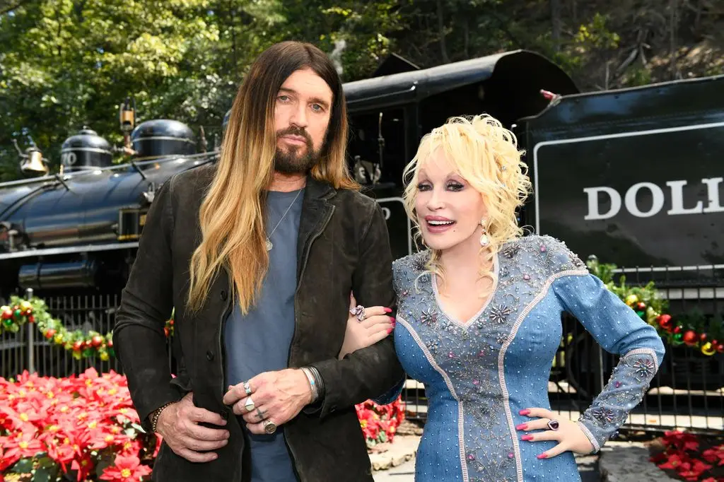 Miley Cyrus reveals heartbreaking final conversation with godmother Dolly Parton3