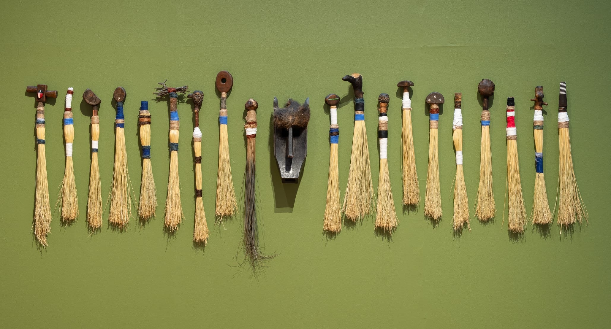 Through Carved Wooden Assemblages, Daniel Minter Communes with the Spiritual2