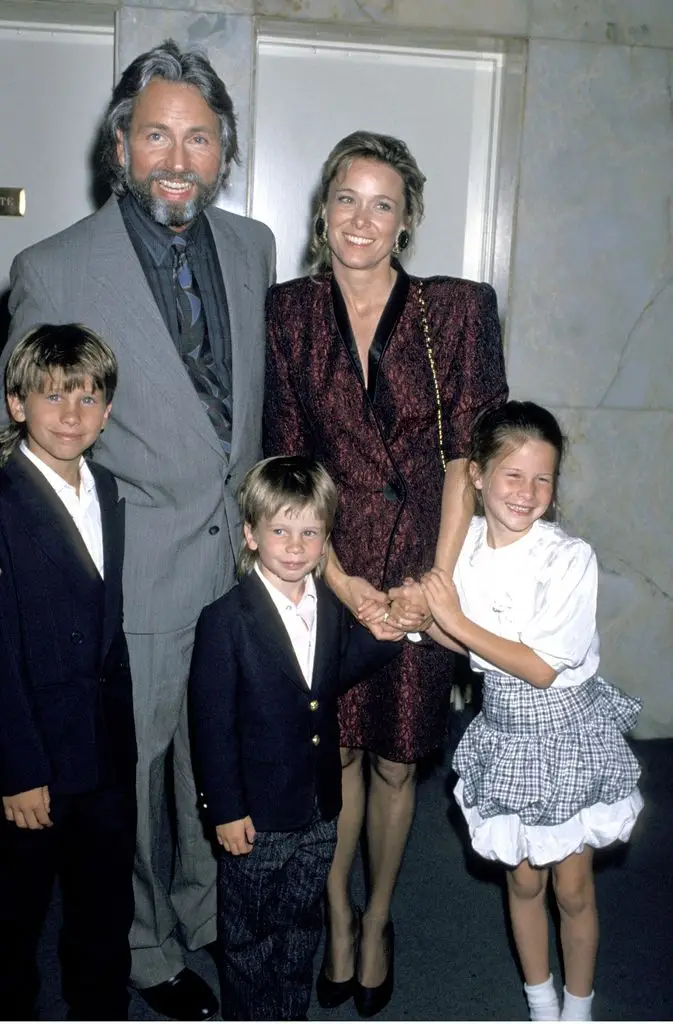 Meet John Ritter's stunning actress first wife — who famously starred in a popular '90s Western film and TV franchise4