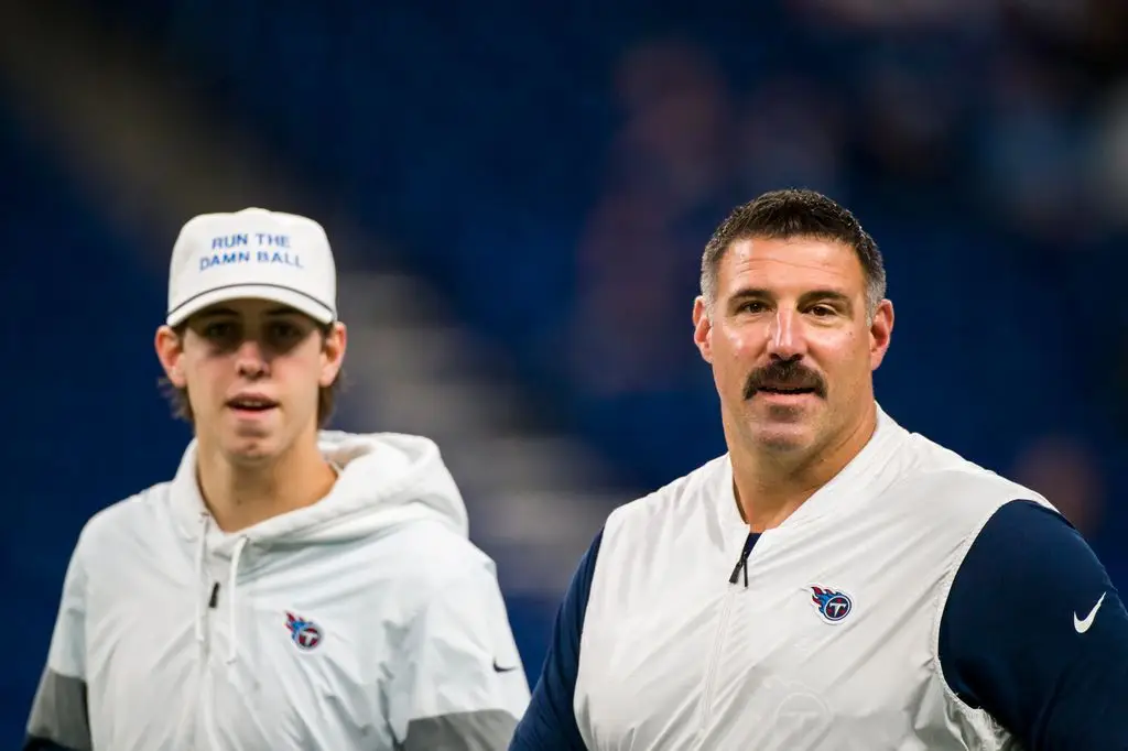 Meet New England Patriots' coach Mike Vrabel's wife of 26 years and their two sons3