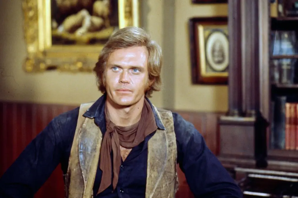 Charlie's Angels star reveals how Warren Beatty was involved in her first husband's affair2