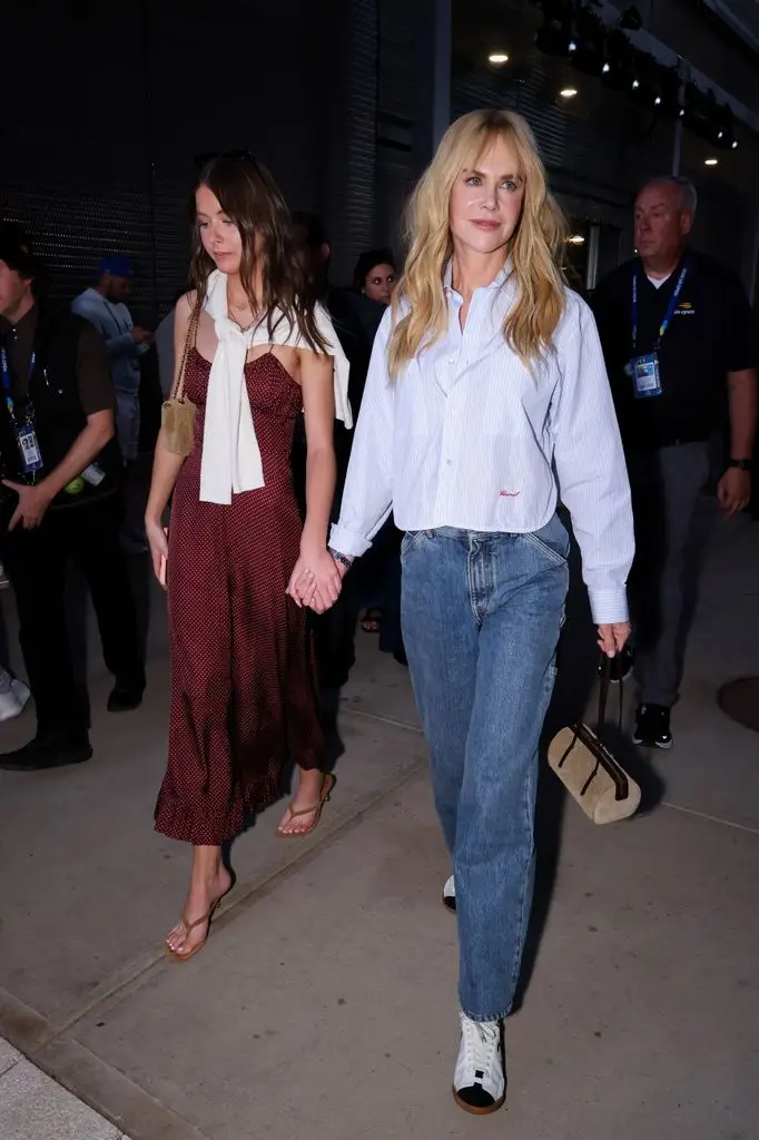 Nicole Kidman's daughter Faith, 15, looks so grown up in rare appearance with famous mom3