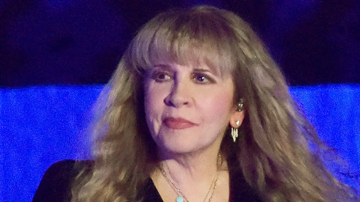 Stevie Nicks inundated with support from fans after loss of younger brother Christopher0