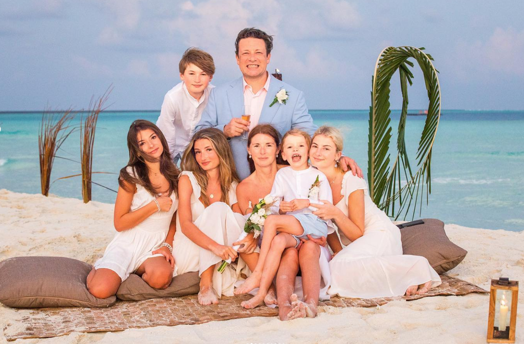 Jamie and Jools Oliver look unrecognisable in incredible throwback from first holiday4
