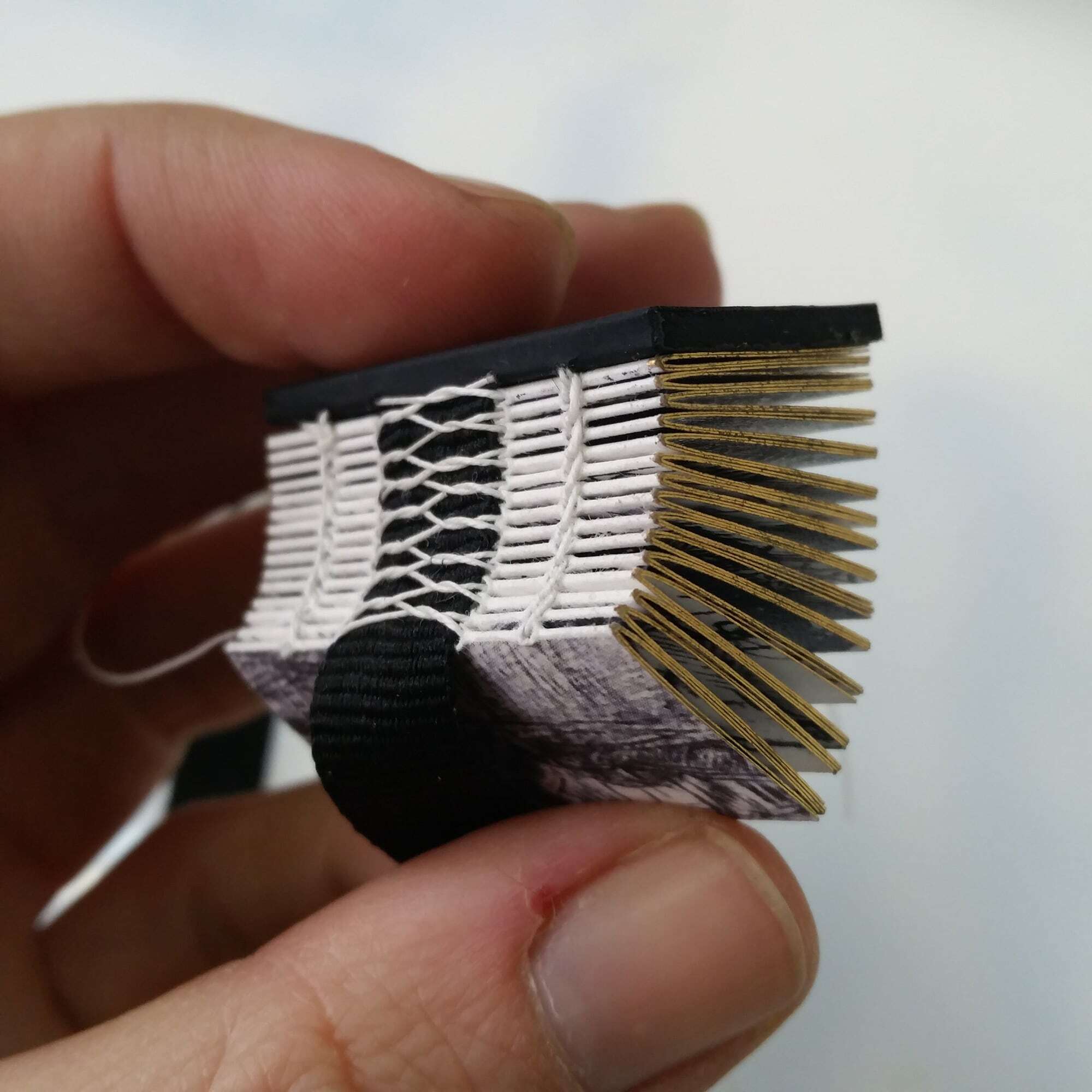 1,400 Pages of Rembrandt's Hand Drawings Fill a Wearable Book Bracelet5