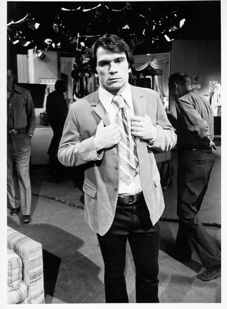 Tommy Lee Jones' transformation from '70s soap opera heartthrob to Oscar-winning actor as he turns 801