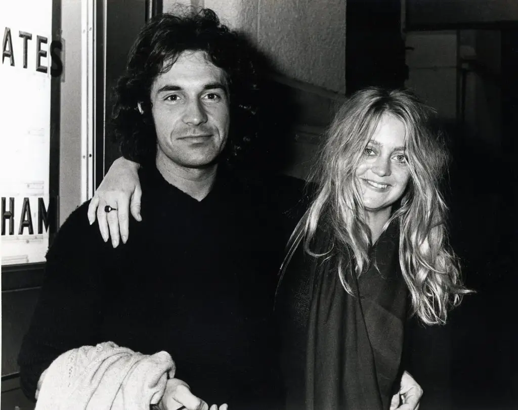 Inside Oliver Hudson's relationship with "absentee father" Bill Hudson after years-long estrangement4