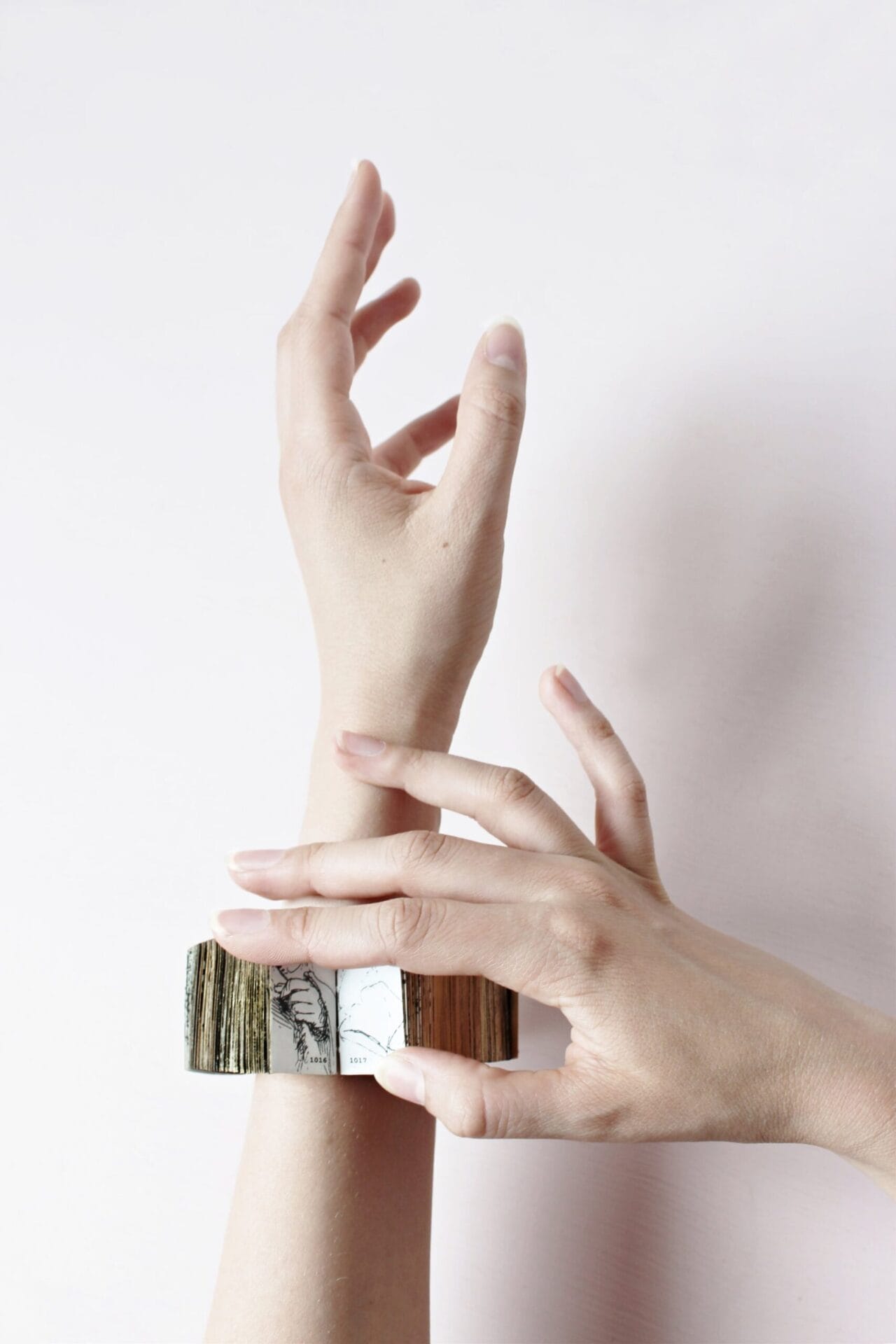 1,400 Pages of Rembrandt's Hand Drawings Fill a Wearable Book Bracelet3
