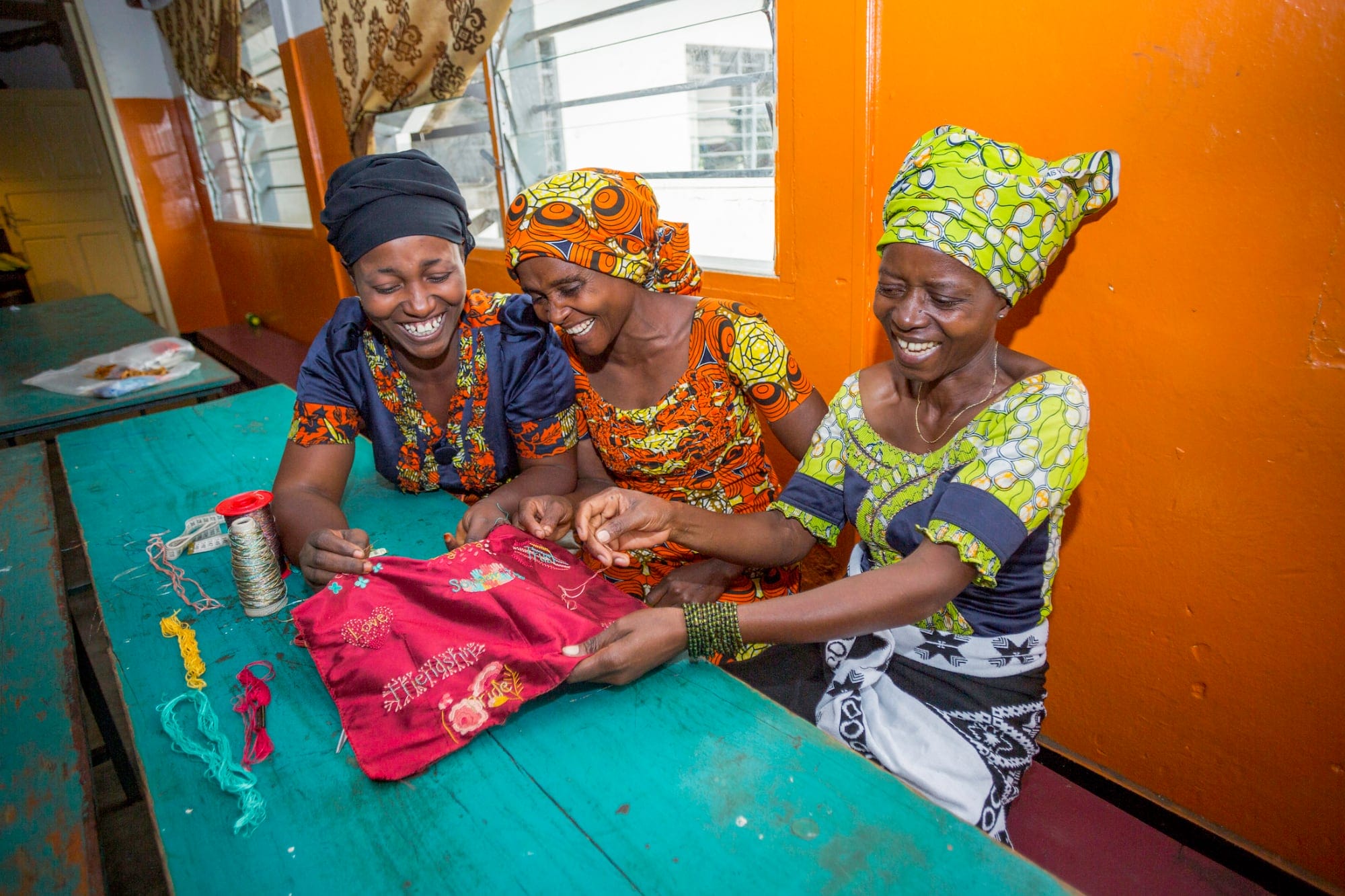 380 Artists, 51 Countries, 14 Years: A Community Embroidery Project Connects Women Around the Globe7