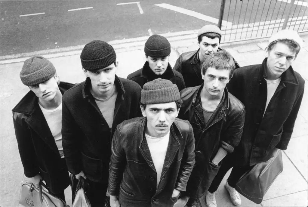Can you identify these 15 famous one hit wonders from just one line?20