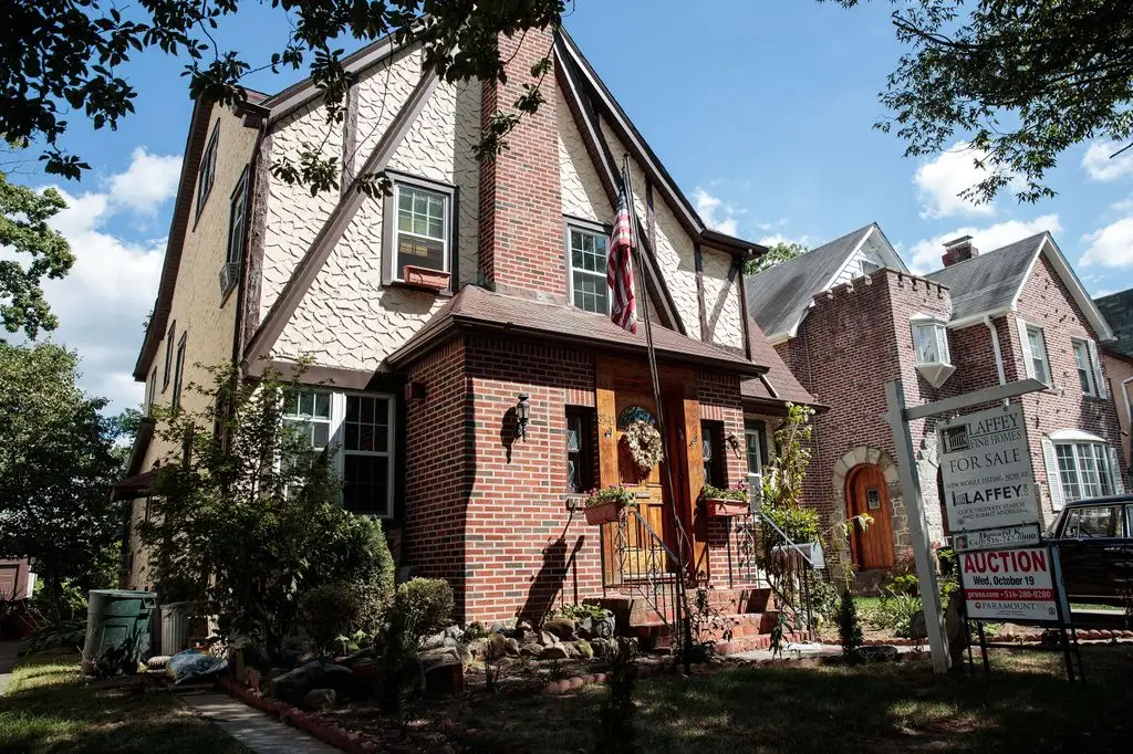 Donald Trump's childhood 4800 sq. ft home in NYC finds new owner — details3