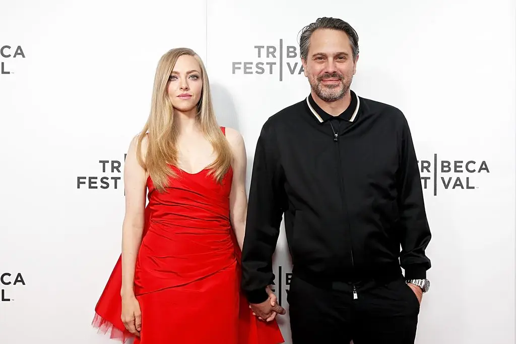 The big sign we missed about Amanda Seyfried's shocking marriage split1