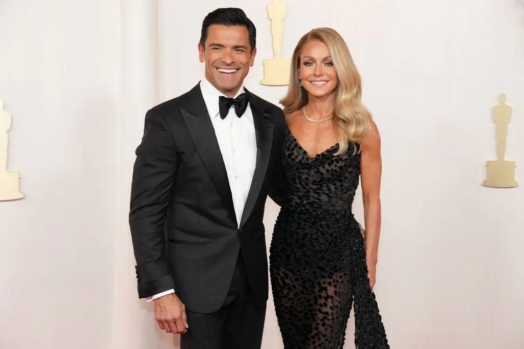 Kelly Ripa and Mark Consuelos reveal newest family pet's 'health issue'1