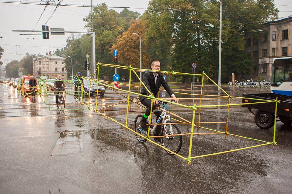 Cycling Activists Build Bamboo Car Skeletons to Demonstrate Space Taken by Single Occupancy Cars1