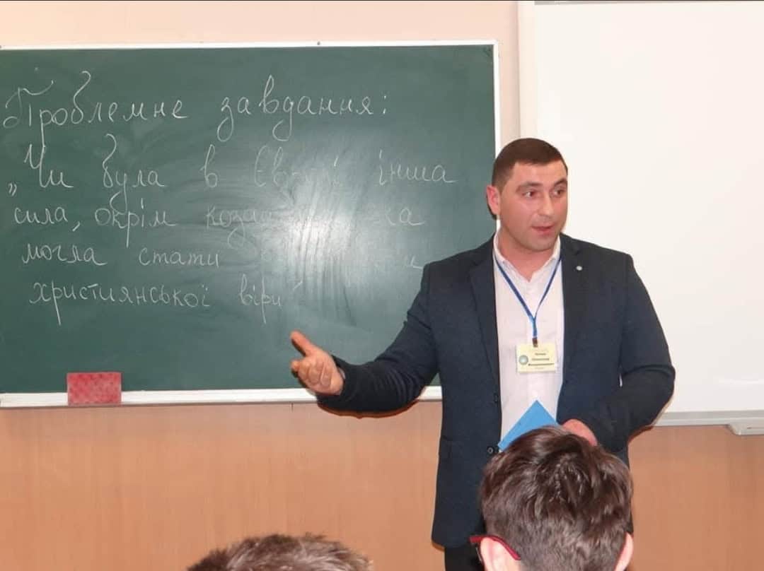 «Щоб школа взагалі існувала у вільній країні - хтось мав піти її захищати» - командир роти БпАК «Привид» 41 оМБр Олександр Чучаєв, про цивільний досвід вчителем та бойову роботу1