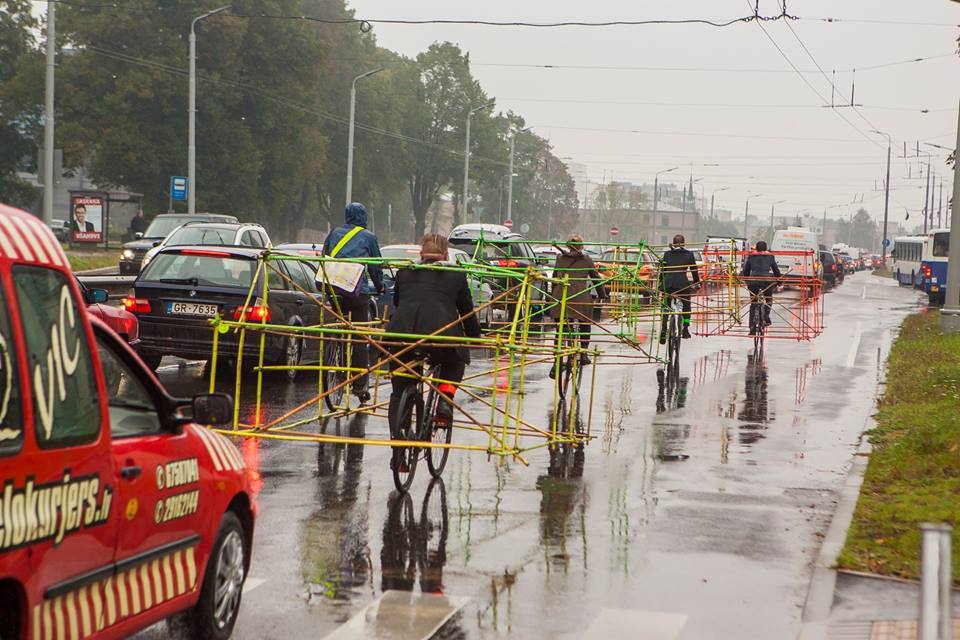 Cycling Activists Build Bamboo Car Skeletons to Demonstrate Space Taken by Single Occupancy Cars4