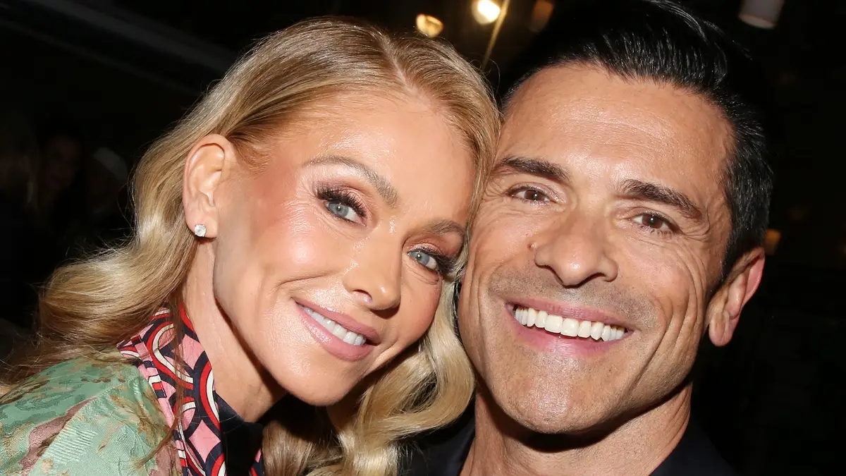 Kelly Ripa and Mark Consuelos shocked their children with ultimate power move: 'We did it in front of their friends'0
