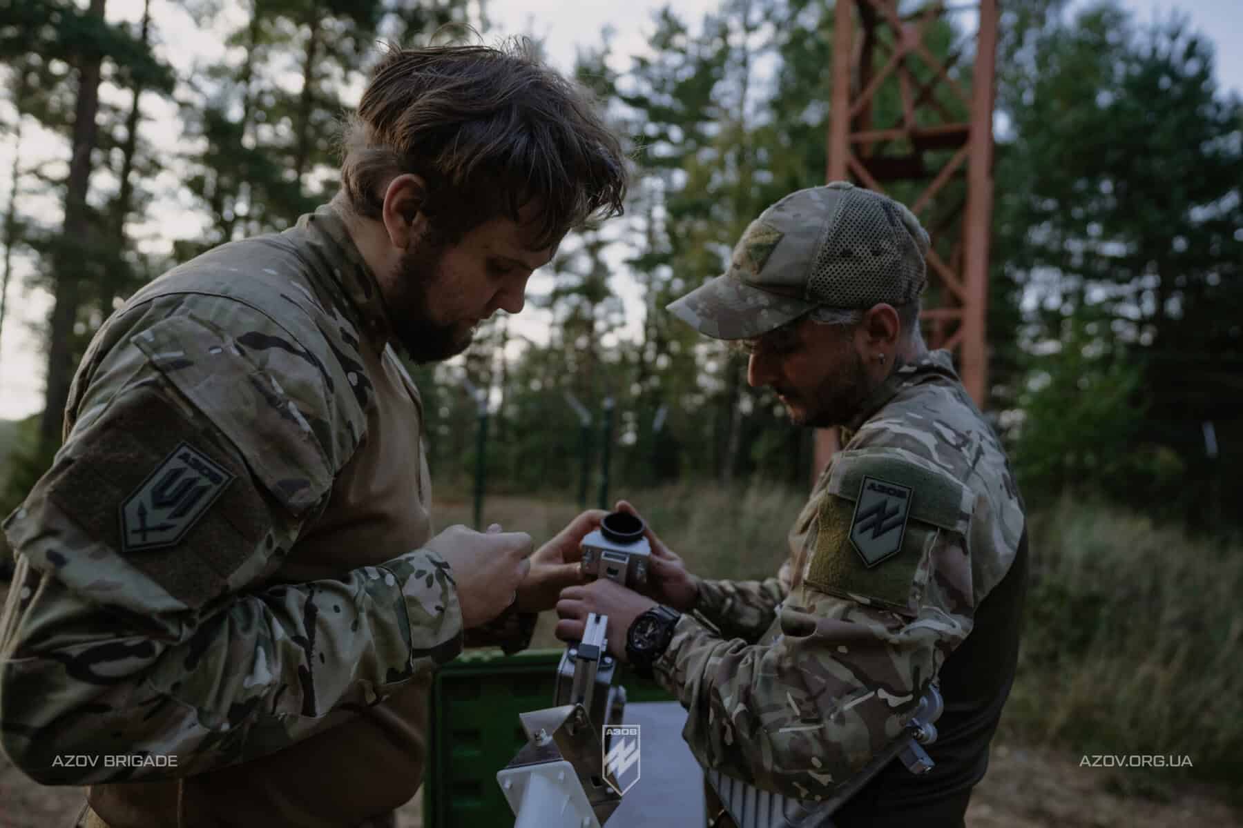 «Залізо майже не змінилося з 2022-го — все вирішує софт» — Архей, командир взводу РЕБ в «Азові», про еволюцію частот, детекцію й подавлення0