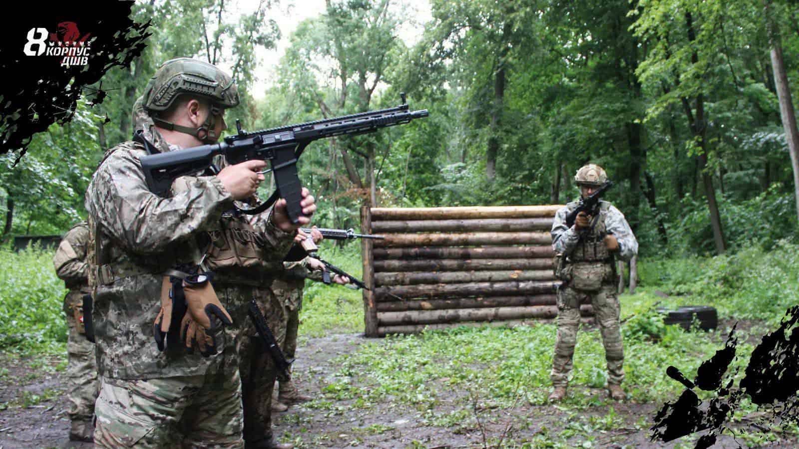 «У 95–98% випадків наш солдат перемагає в контактному бою» – інтерв’ю з Дмитром Волошиним, командиром 8-го корпусу ДШВ1