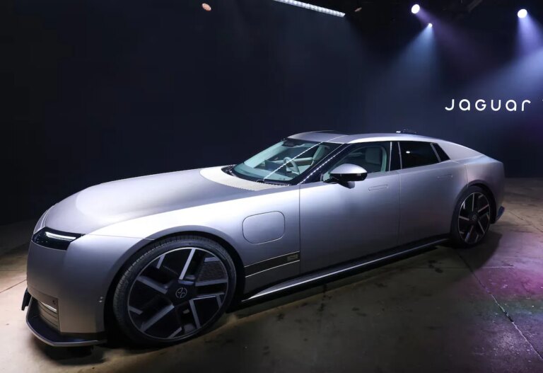 Jaguar випустив електромобіль: як сприйняли його ціну та технічних мільйонерів 2