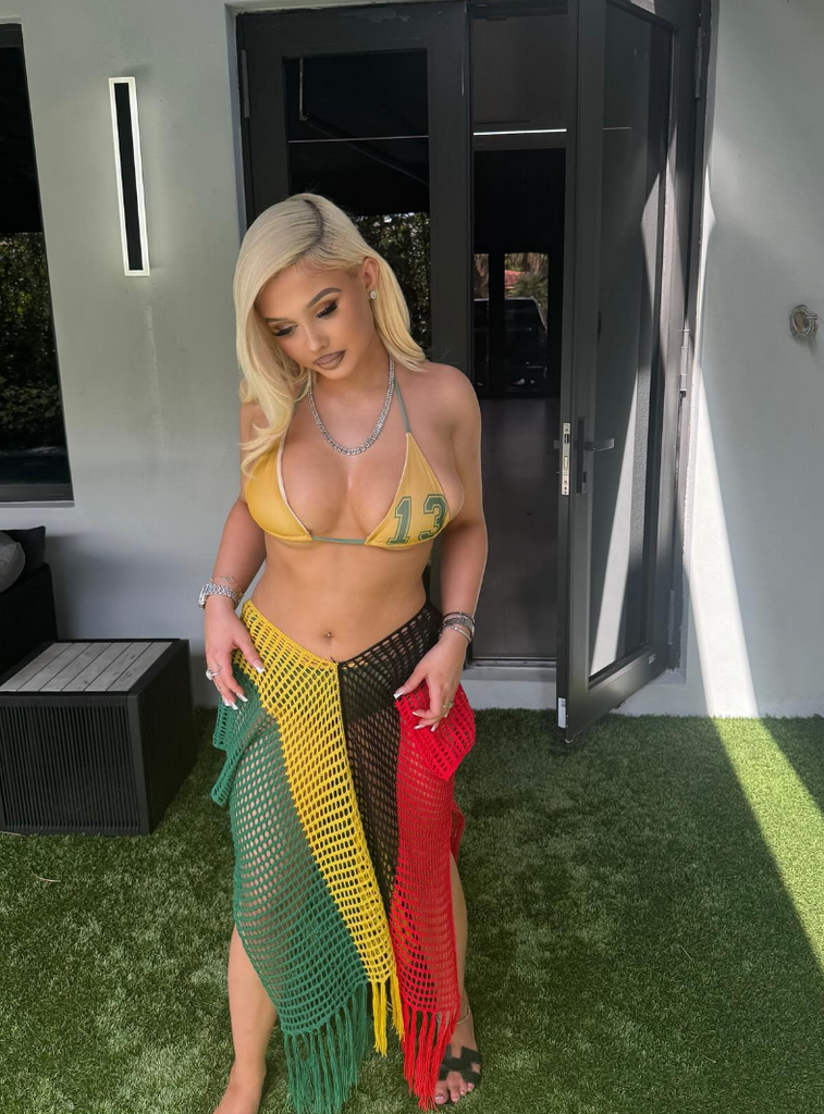 Alabama Barker is a 'modern-day Jessica Rabbit' in see-through dress5