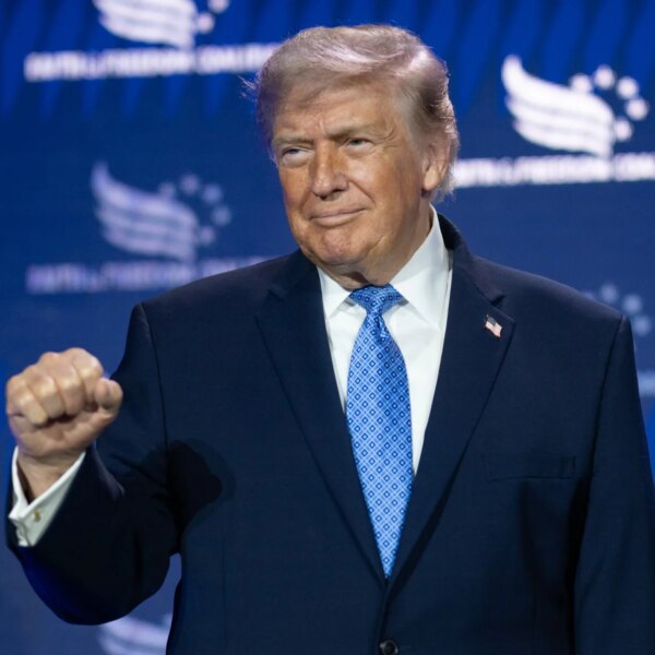 Трамп планує збудувати президентську резиденцію у своєму гольф-клубі
